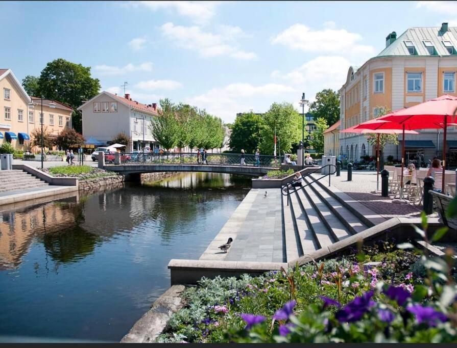 Attefallshus Alingsas / Dammen. Экстерьер фото